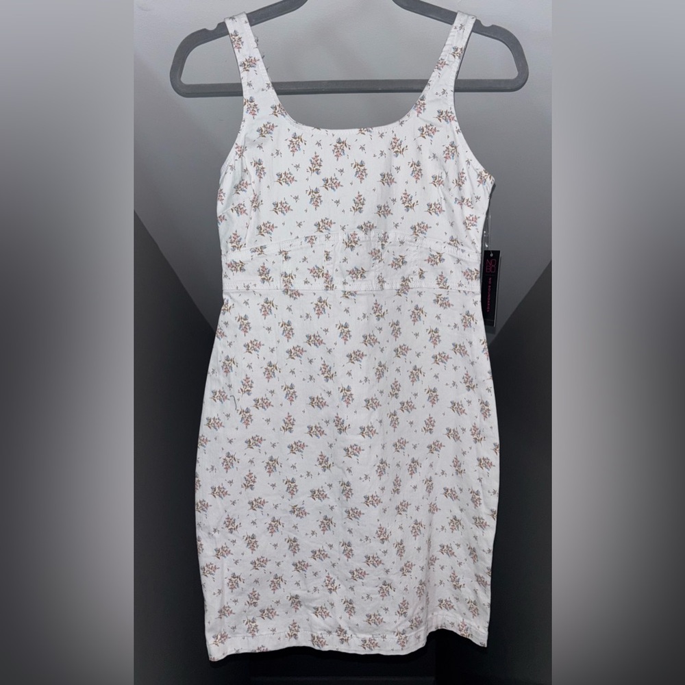 NWT No Boundaries Small (3-5) Floral 100% Polyester White Dress